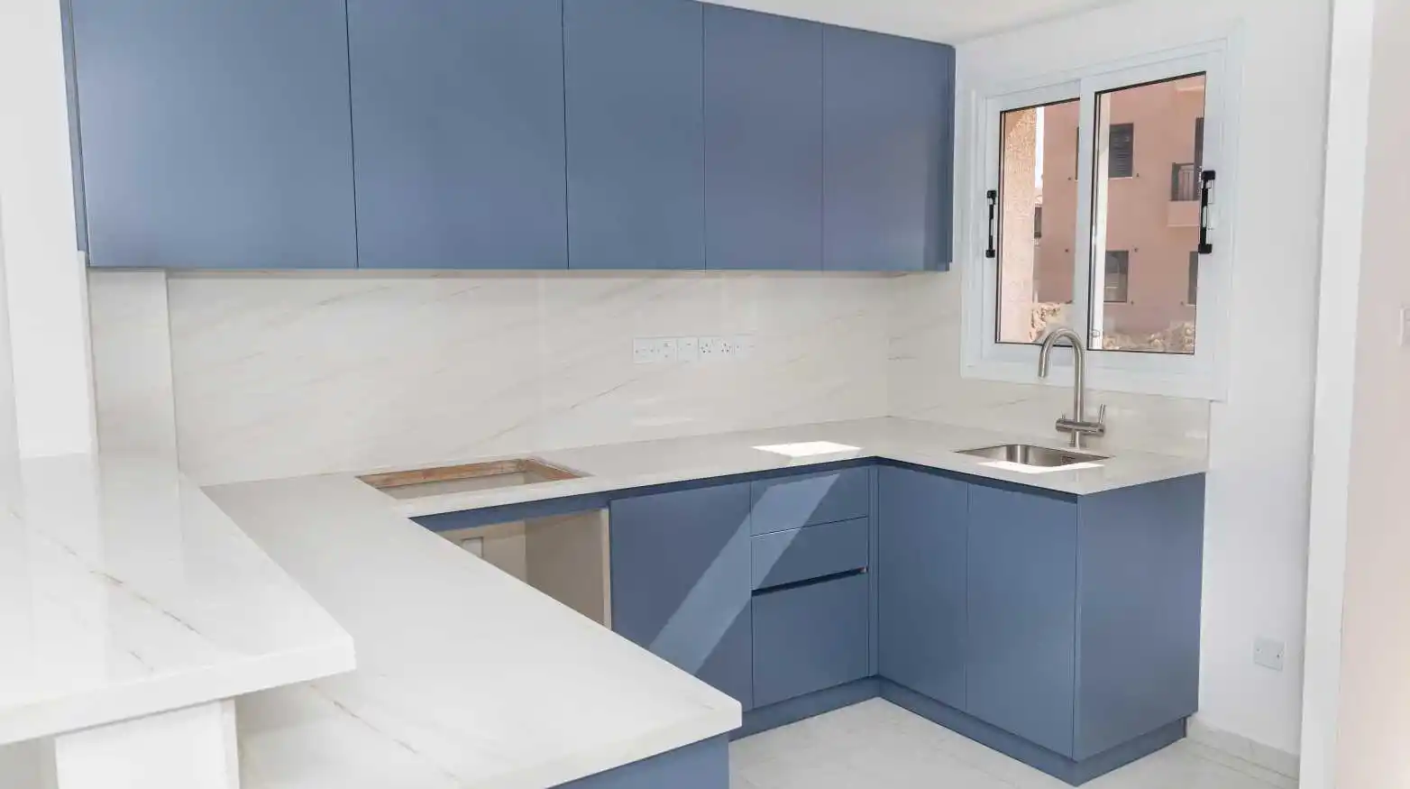 3 Bedrooms Bedrooms, 3 Rooms Rooms,2 BathroomsBathrooms,Квартира,Для продажи,1719